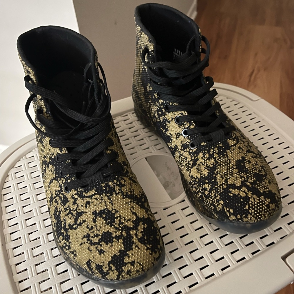 HIGH-TOP PRIDE TRAINER (MEN'S) - 9.5 / Pride
REG $169.00